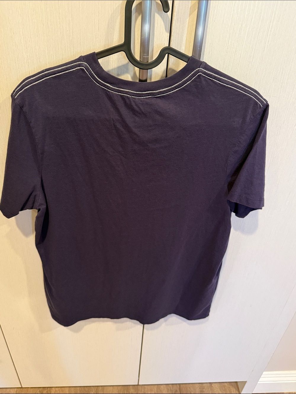 Guess Navy Short Sleeve Tee with Red Logo Graphic - Picture 4 of 4